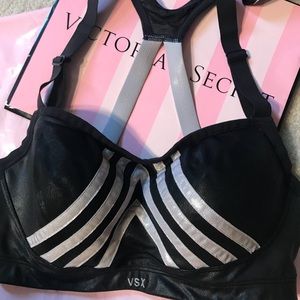 Victoria's Secret Intimates & Sleepwear - Victoria’s Secret sports bra Victoria's Secret Intimates & Sleepwear - Victoria’s Secret sports bra